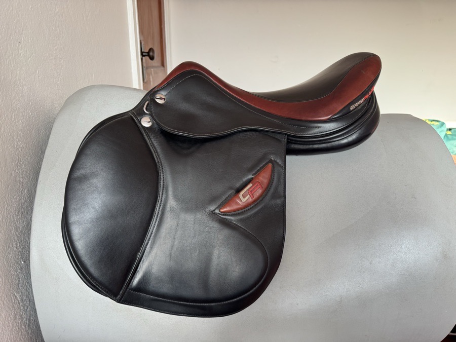 17.5” Erreplus CA Saddle - Black - WOOL Flocked - Fully Adjustable