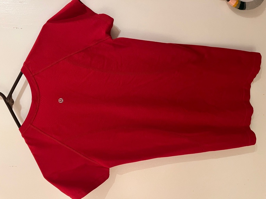 Lulu lemon swiftly tech tops 