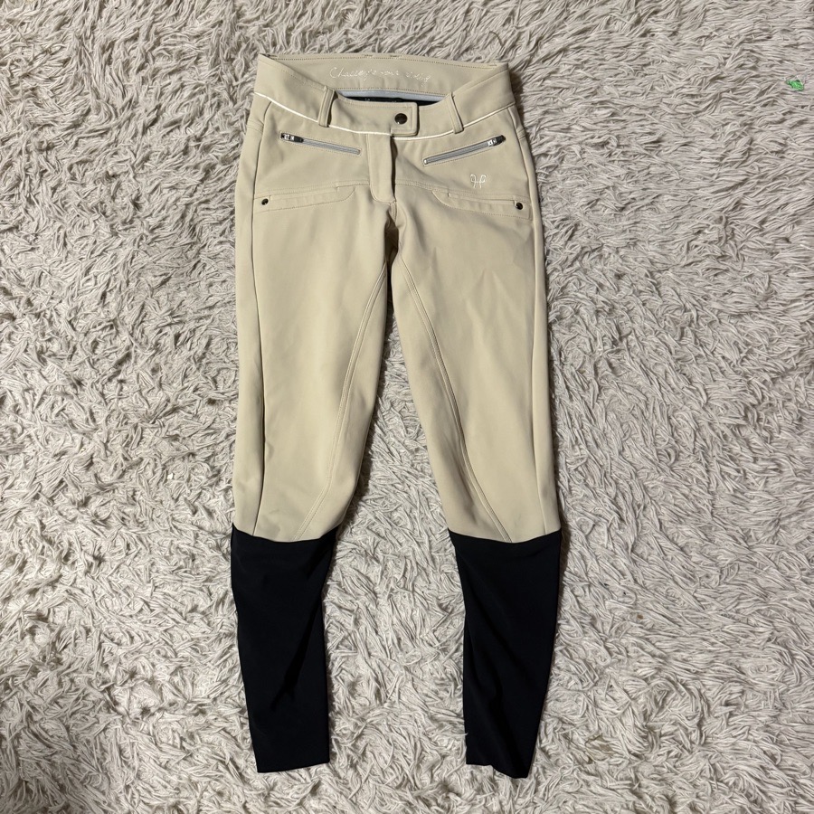 Women’s XS Tan Horse Pilot Knee Patch Horseback Riding Breeches. Good Condition.