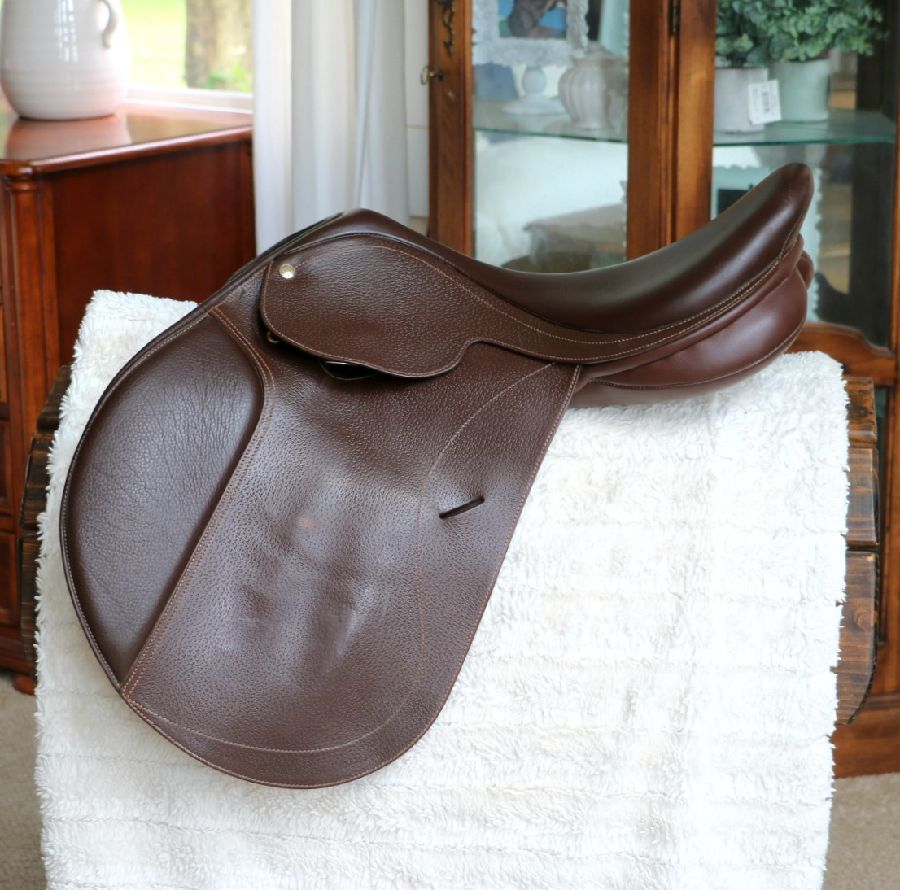 17.5" Collegiate Convertible Diploma Saddle