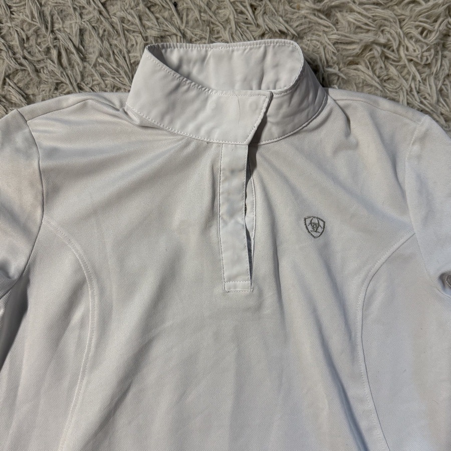 Girl’s Large White Ariat Short Sleeve Horseback Riding Show Shirt. Good Cond.