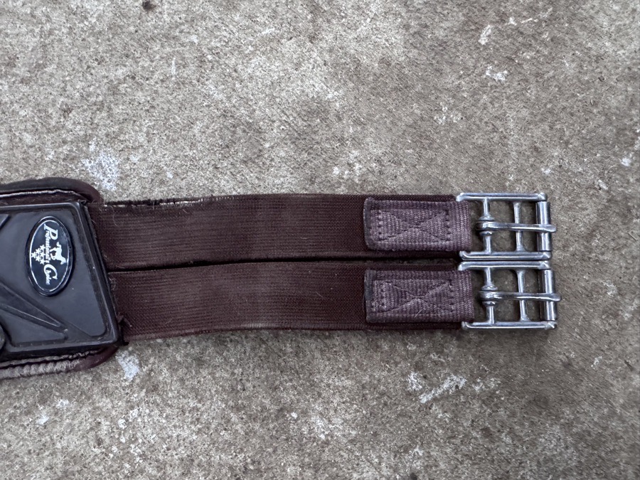 Pro Choice VenTECH contoured jump girth size 54