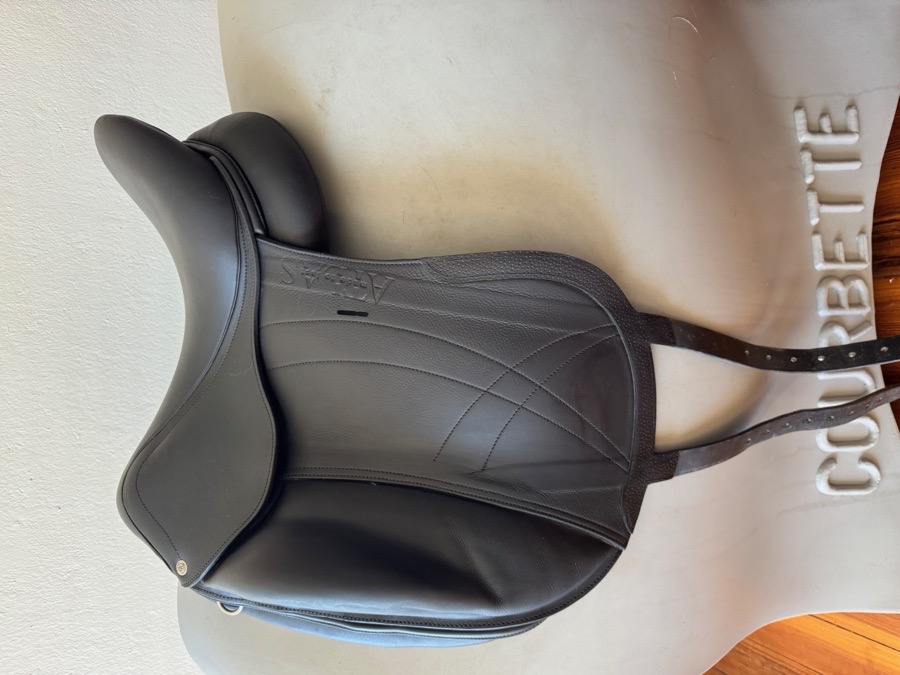 17” Arion Atlas Dressage Saddle - 2024 - AO Wide Tree - 2C - NEW