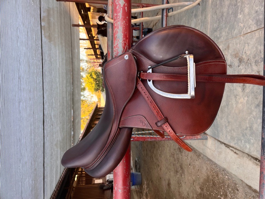 CWD 2022 SE02 Saddle - 18" - 3C Flap