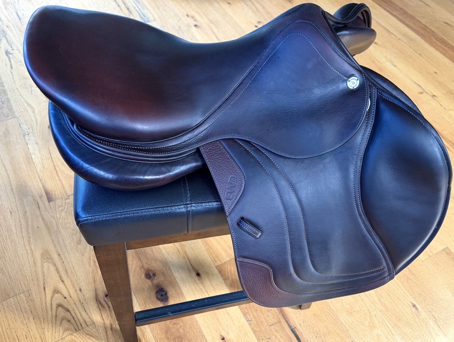 CWD SE03 17.5” Jump Saddle – 3C Flap – Full Buffalo – Excellent Condition