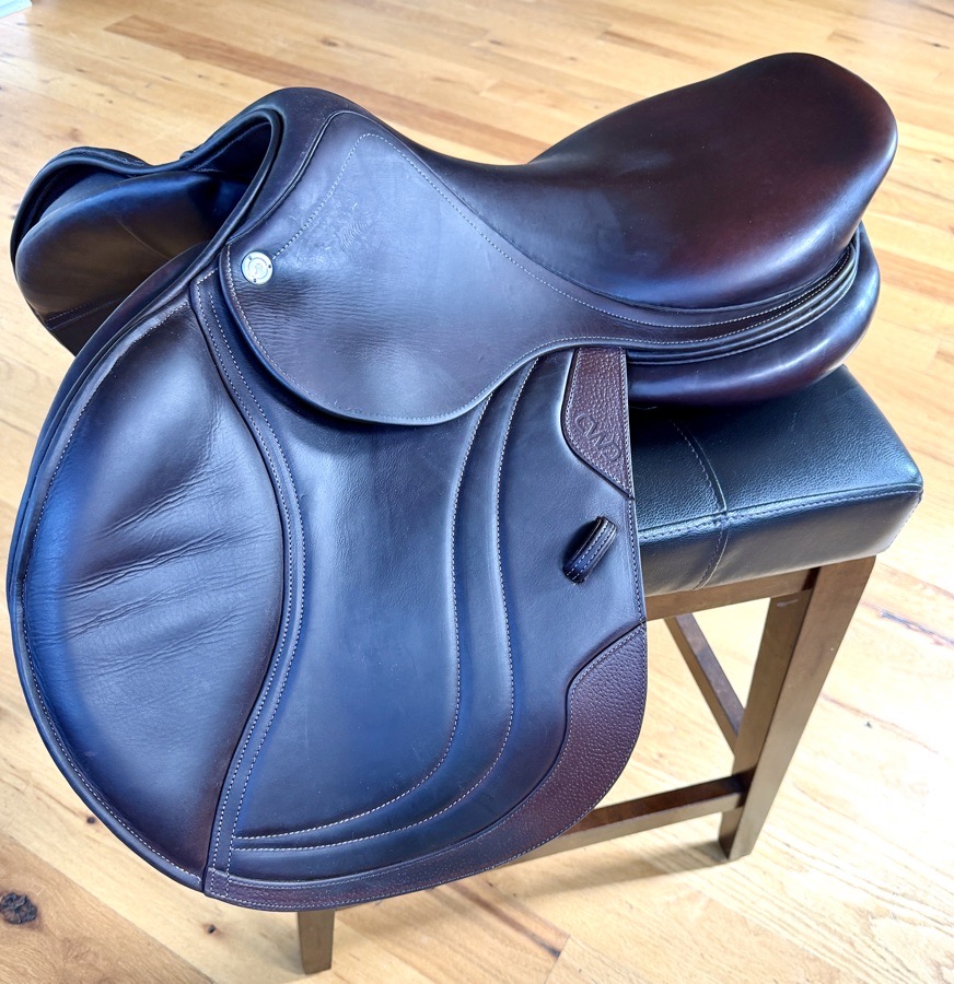 CWD SE03 17.5” Jump Saddle – 3C Flap – Full Buffalo – Excellent Condition