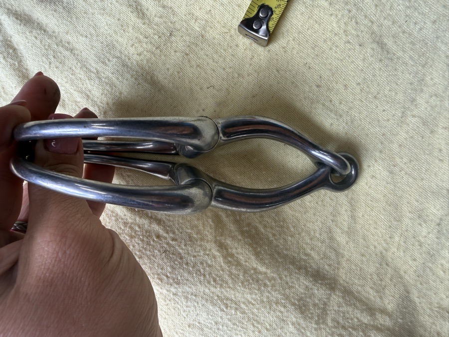KORSTEEL curved bar eggbutt