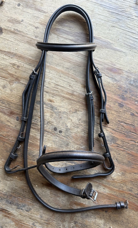 Bobbys plain raise bridle