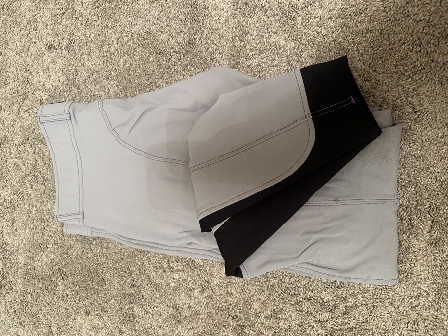 dover wellesley breeches size 26!