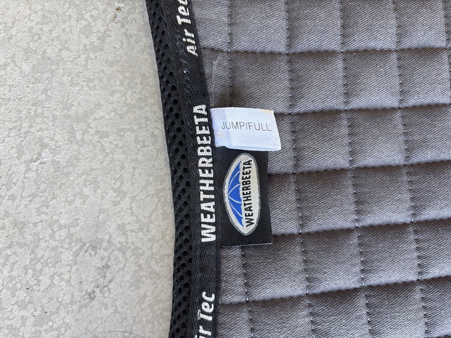 WEATHERBEETA gray jump saddle pad