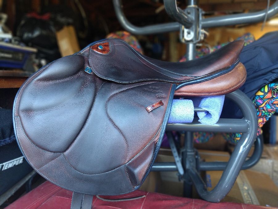 Stubben Monoflap Jump Saddle