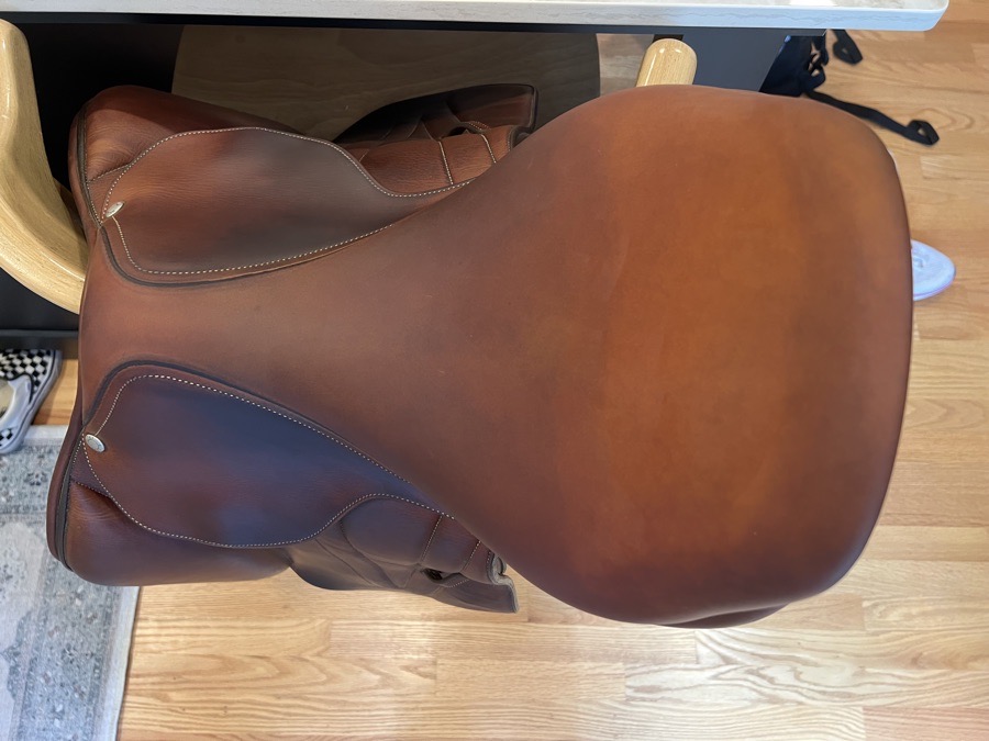 2022 Butet Premium Calfskin - M Seat