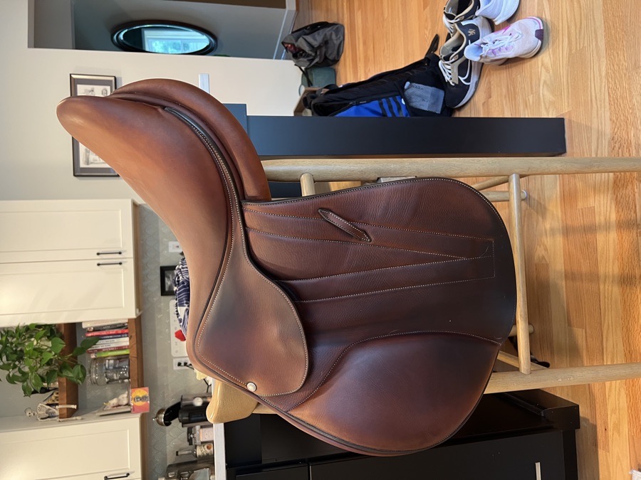 2022 Butet Premium Calfskin - M Seat