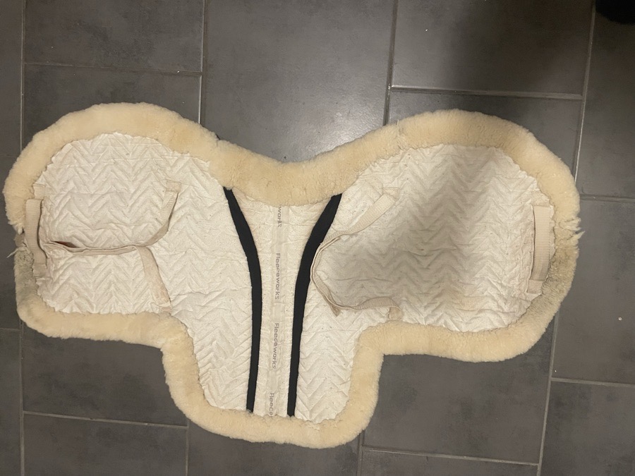FLEECEWORKS Pad Large