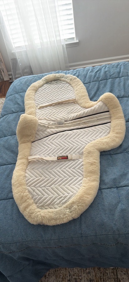 FLEECEWORKS Sheepskin Hunter Pad