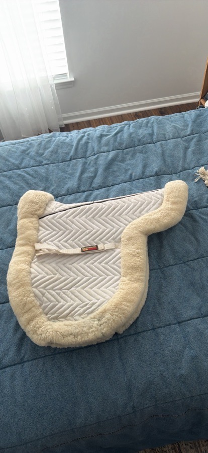 FLEECEWORKS Sheepskin Hunter Pad