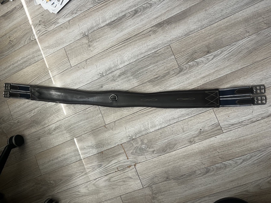 Suffolk Raised Fancy Stitch Girth- 48”