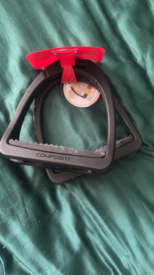 COMPOSITI Stirrups NEW w/ tags