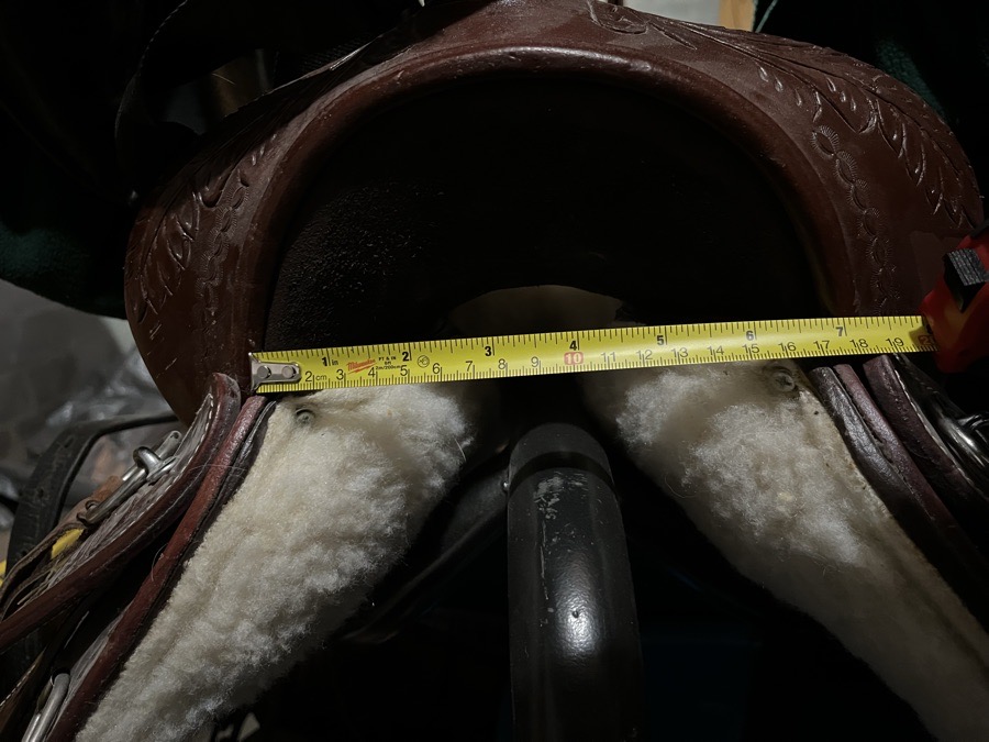 PRICE REDUCED! Starter western saddle—17” seat full QH bars