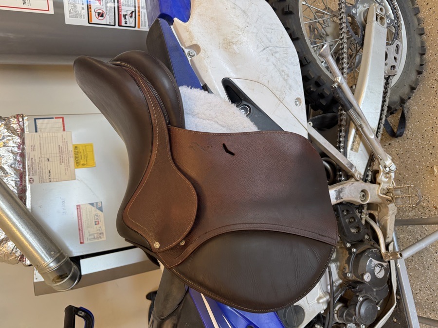 2022, 17.5 Antares saddle