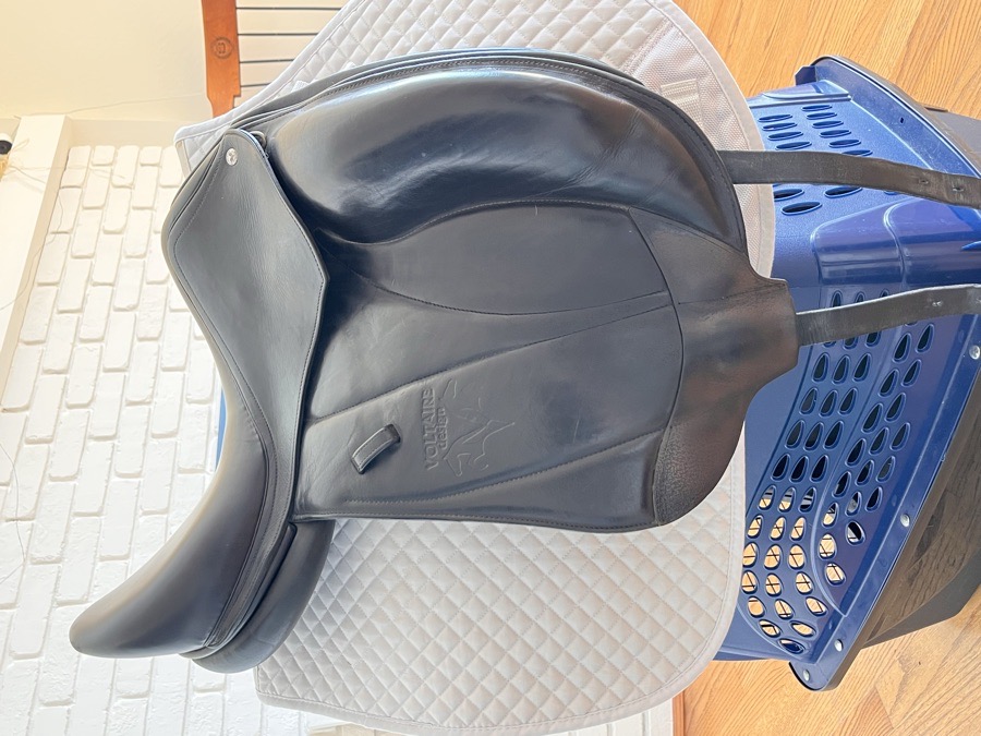 Voltaire Adelaide Dressage 2015 17”seat 