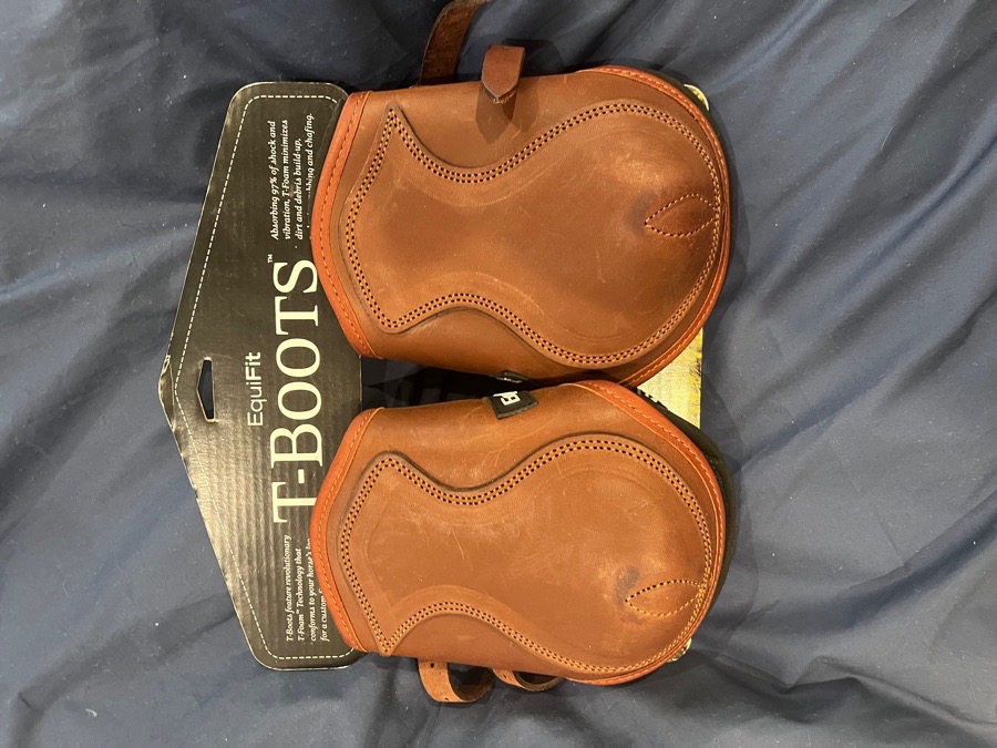 Equifit Hind T-Boot Luxe- size 3 (M/L)- New