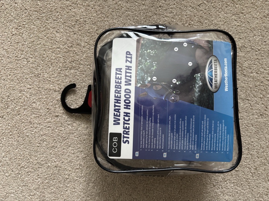 WEATHERBEETA Stretch Hood with Zip