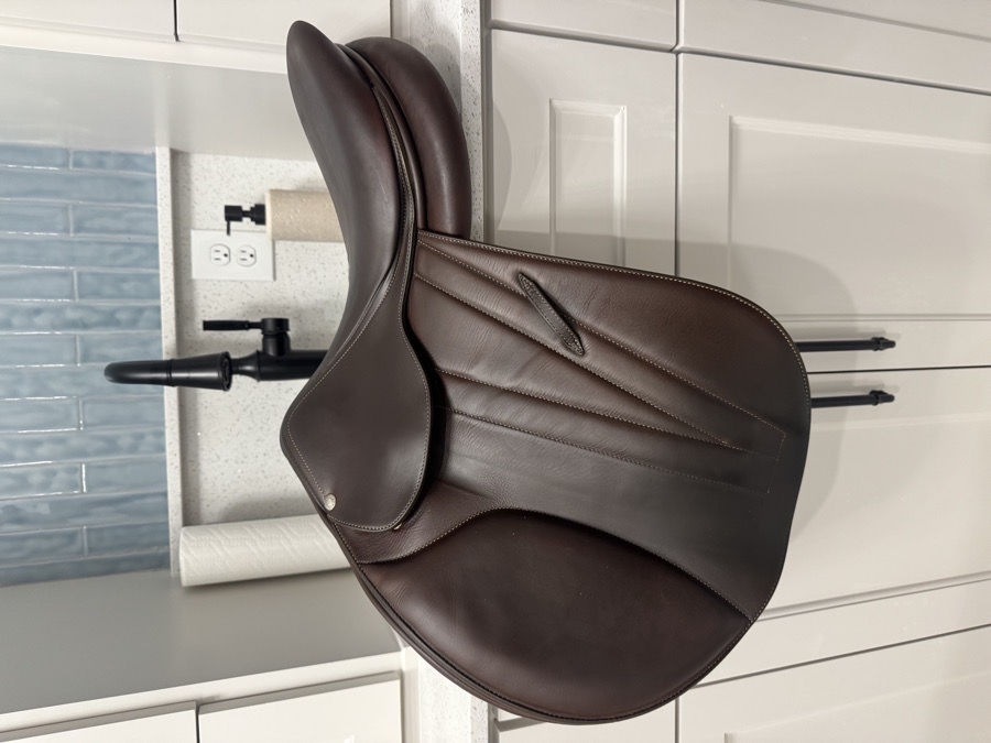 Butet 16.5 Close Contact Saddle 