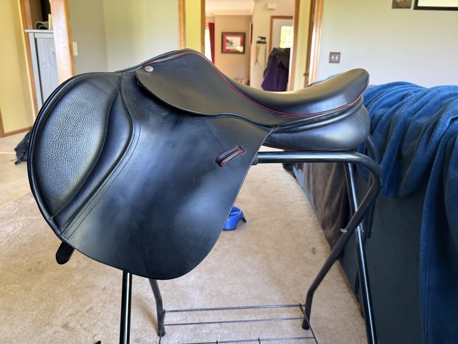 IDEAL TECHNICAL AND TRADITIONAL SADDLE | 17.5" | Adjustable Gullet | 2024
