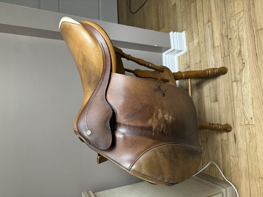 Prestige 16” long flap saddle 