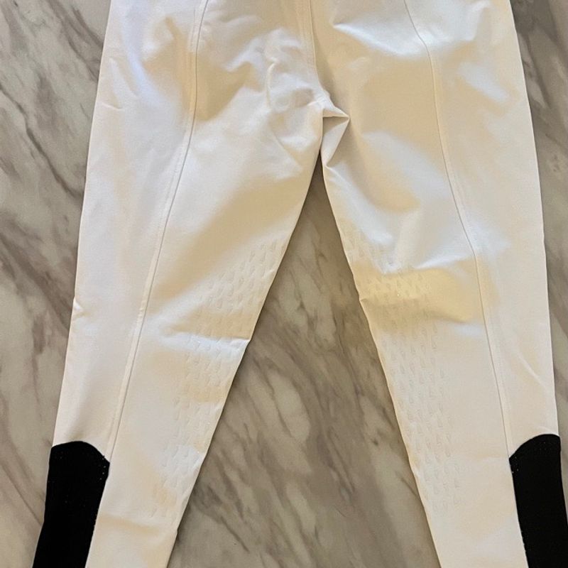 White Kerrits Affinity Ice Fil Knee patch 