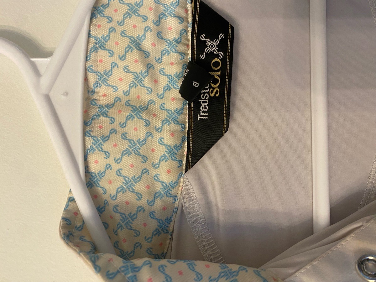 Women’s Size Small - Tredstep Button Collar Show Shirt