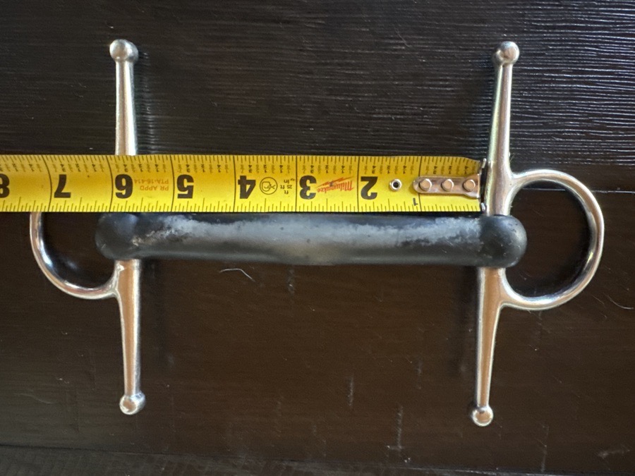 Full cheek straight bar soft rubber bit