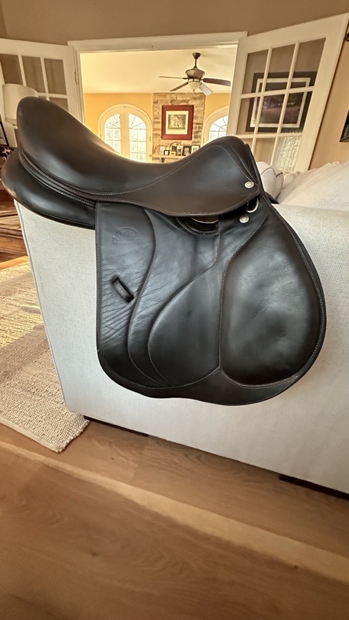 Devoucoux Biarritz D3D Tree Technology 17” 2A