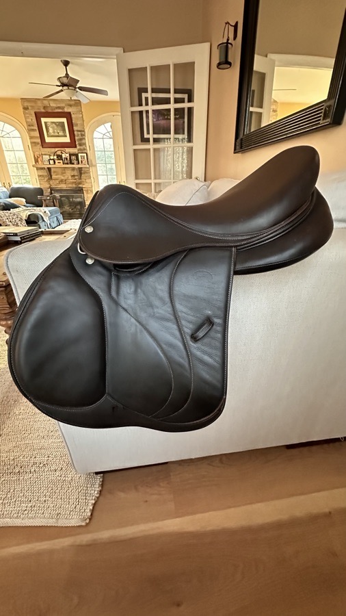 Devoucoux Biarritz D3D Tree Technology 17” 2A