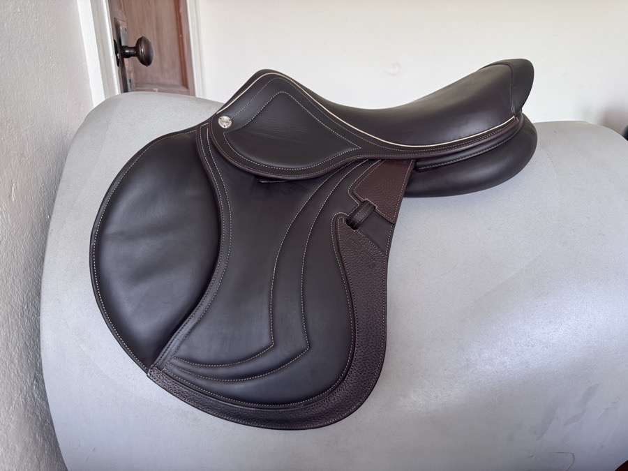17” CWD Mademoiselle 2Gs Saddle - 2C - Full Buffalo - LIKE NEW! 
