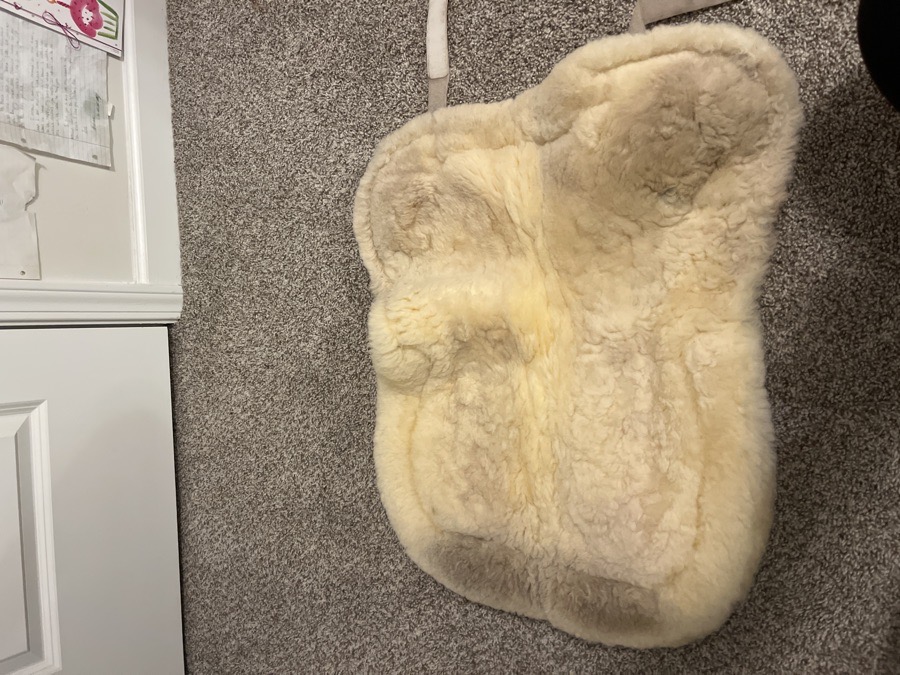 Gel Ez lamb skin half pad