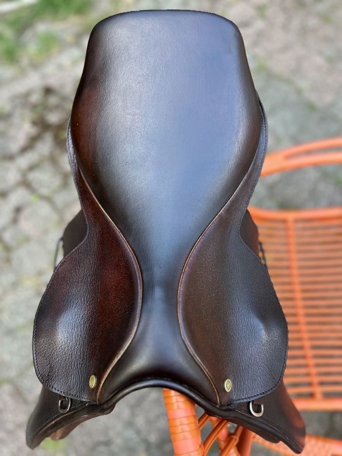 Collegiate Jump Saddle