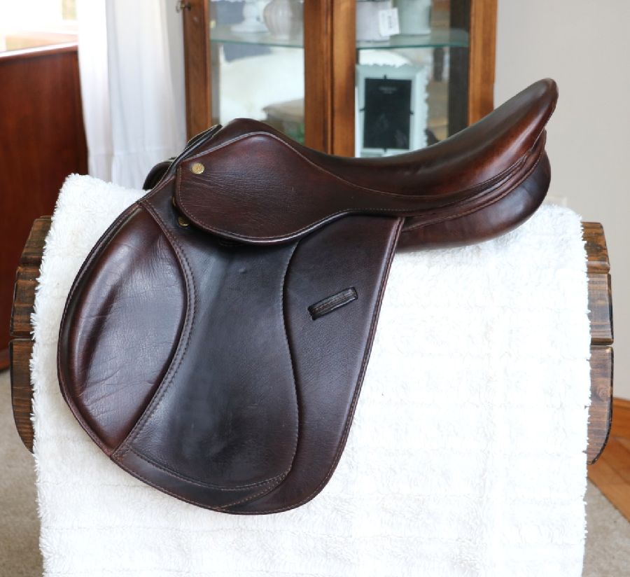 17" M Collegiate Saddle