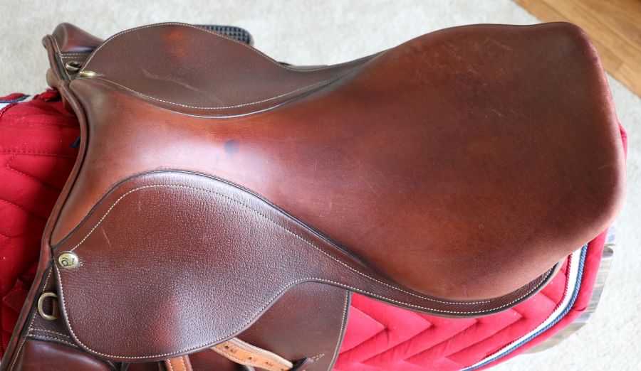 17.5" Wide? Ovation Ruiz Diaz Saddle W/ Leathers+Irons+Pad