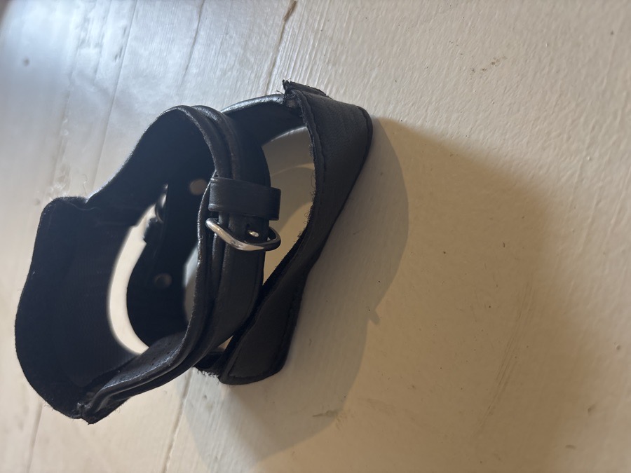 Tory Leather Company Velcro Garters 