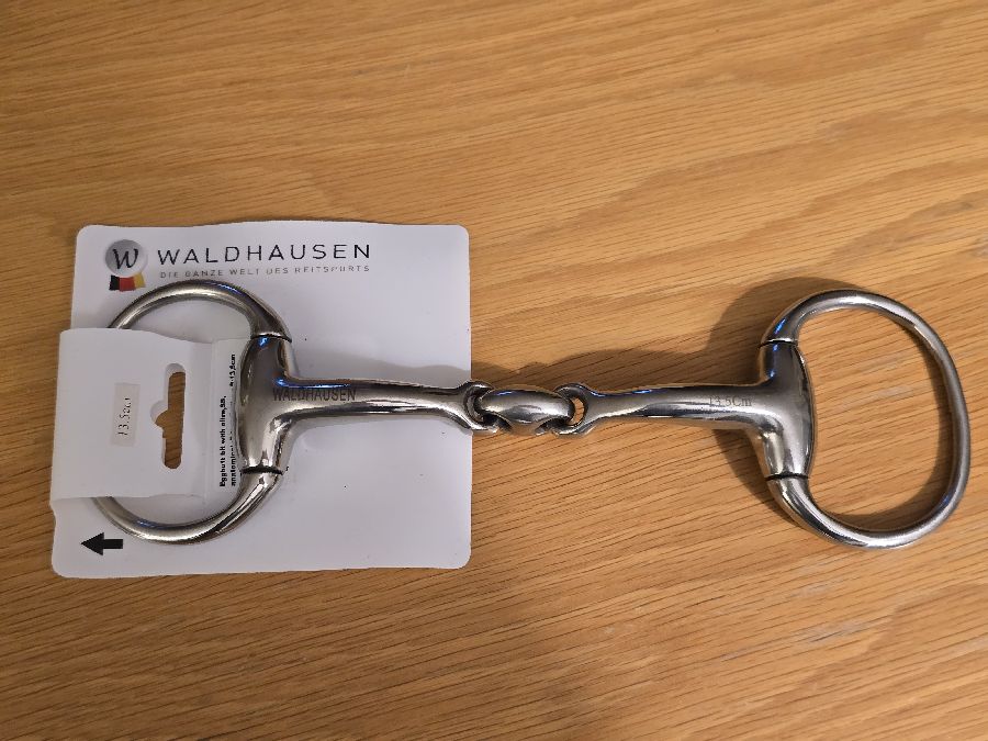 Waldhausen 5.25" ergonomic eggbutt snaffle with lozenge