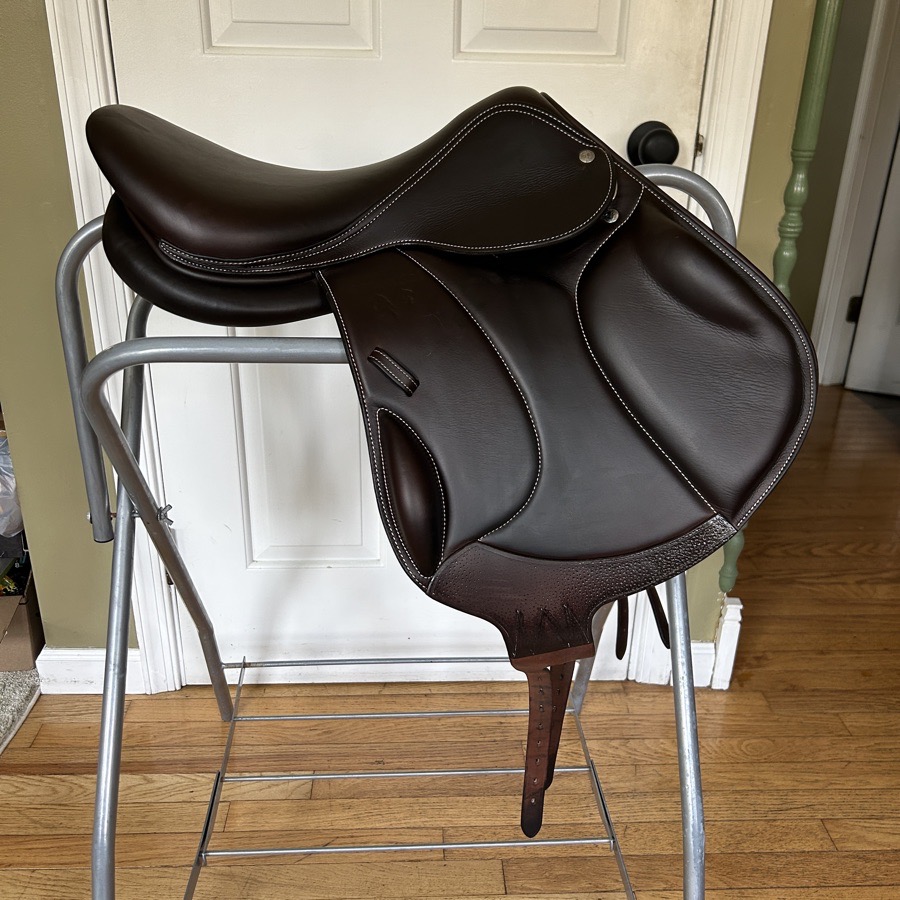 17” Voltaire Essential 