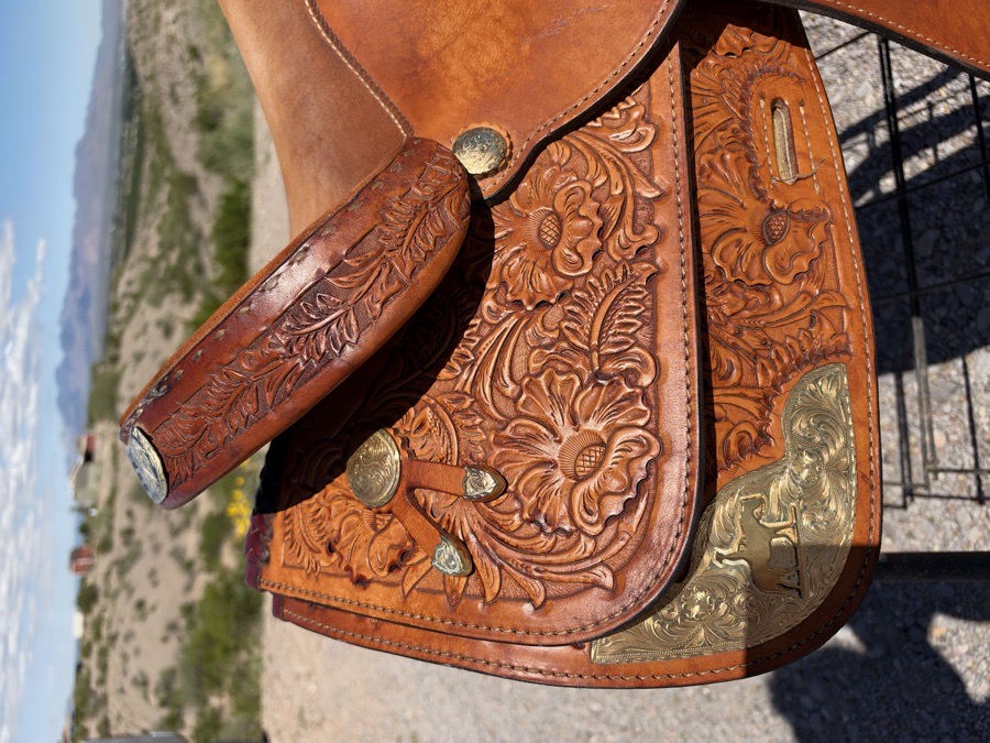 HEREFORD | 15" | 6.25" Tree Size | Before 2010