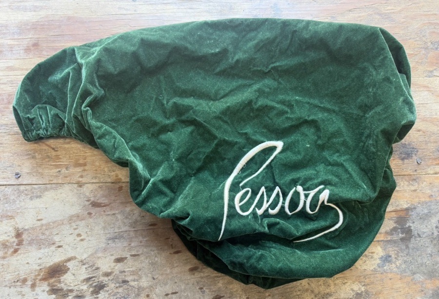Pessoa saddle cover