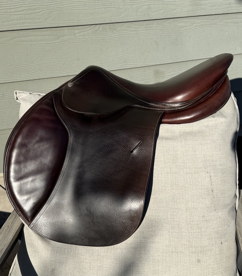 Beautiful 2022 Butet 17.5” seat 3 Flap