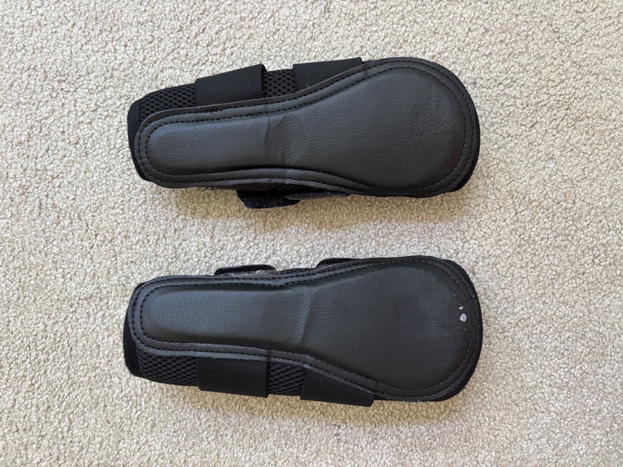 Alequi Cape 3D Mesh Boots, size M.