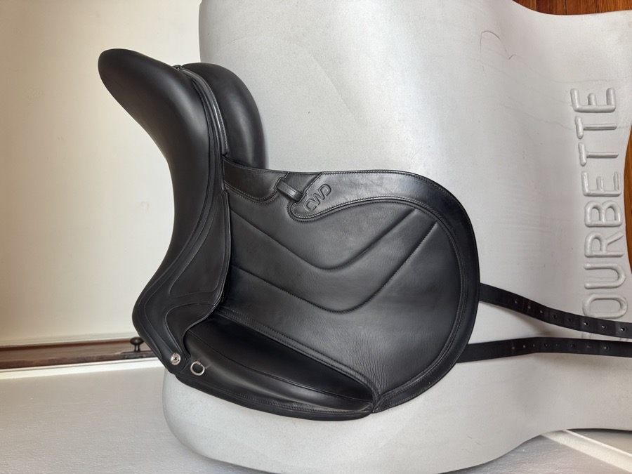 18.5” CWD SE37 PRO Dressage Saddle - 2021 - 3XLA - Full Buffalo
