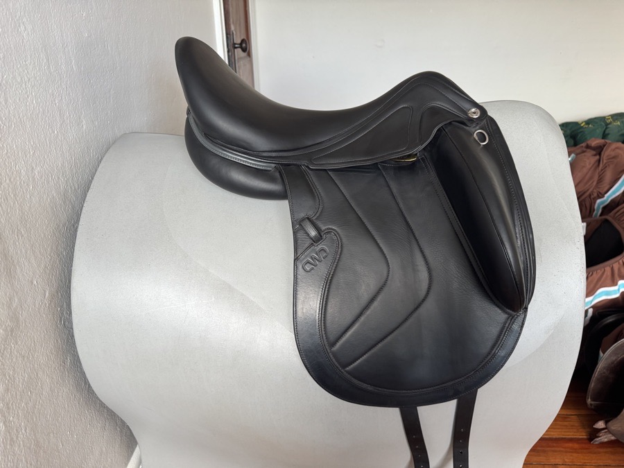 18.5” CWD SE37 PRO Dressage Saddle - 2021 - 3XLA - Full Buffalo