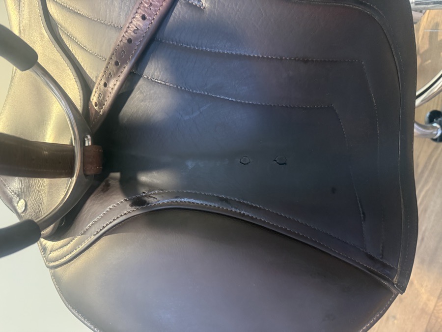 2010 17.5” CWD SE02 2L CALFSKIN SADDLE